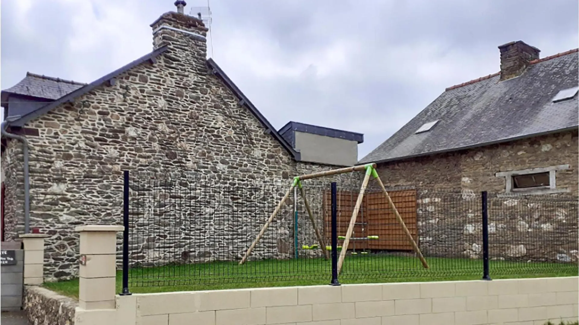 Awesome Home In Le Cambout With Wifi 0*,  France