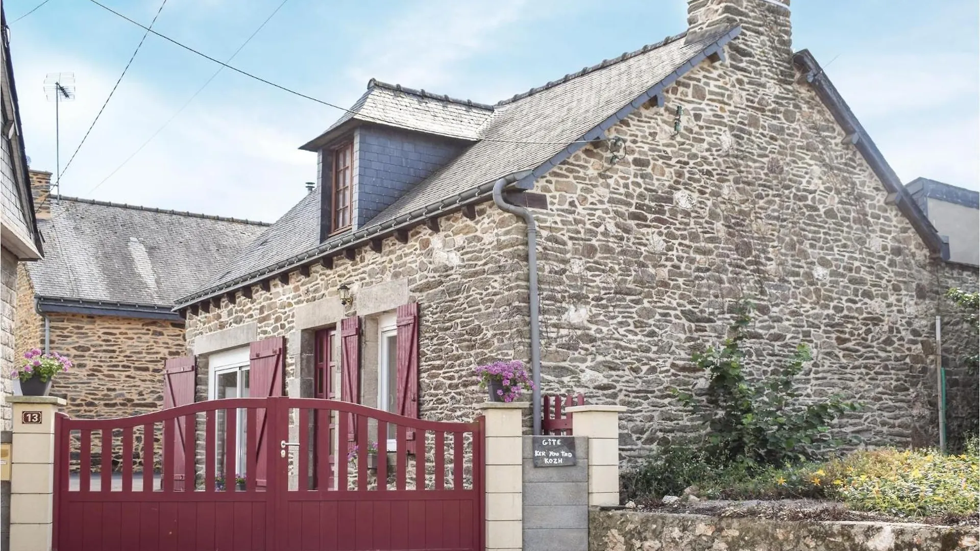 Awesome Home In Le Cambout With Wifi 0*,
